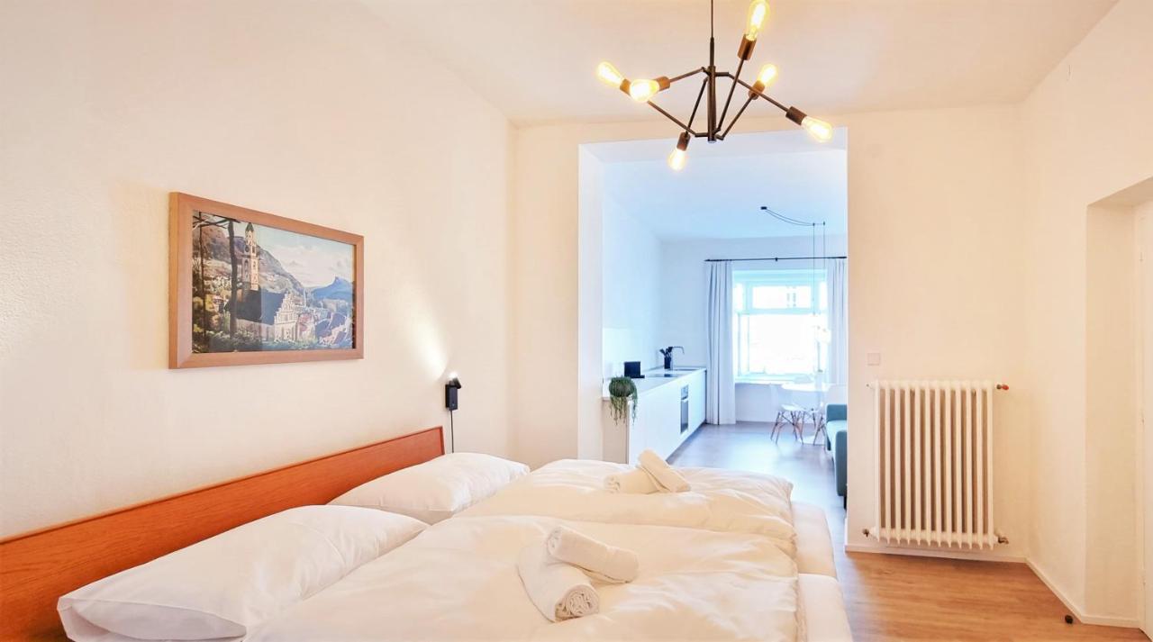 Rosa Apartment With Parking Historic City Center メラーノ エクステリア 写真