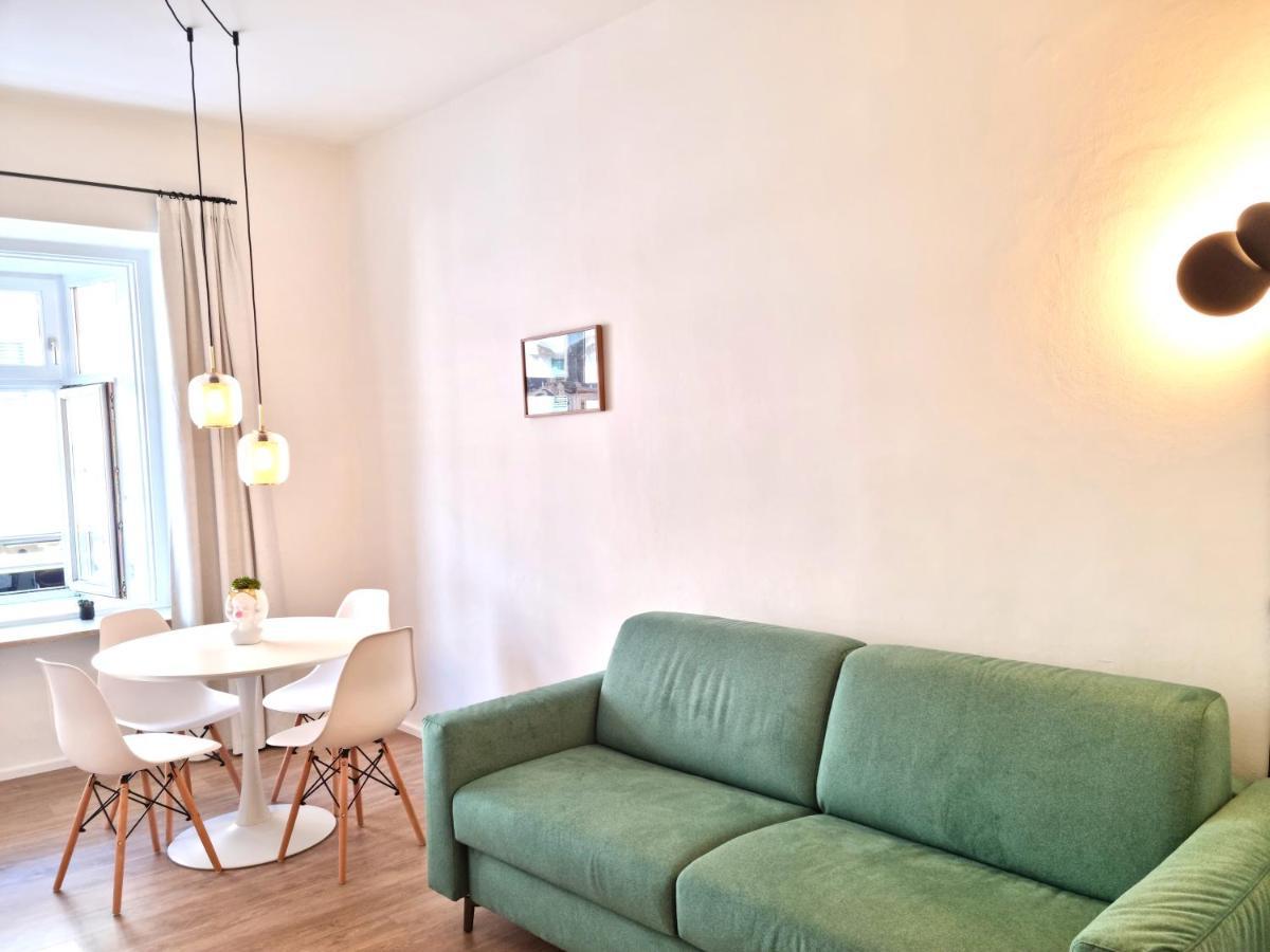 Rosa Apartment With Parking Historic City Center メラーノ エクステリア 写真